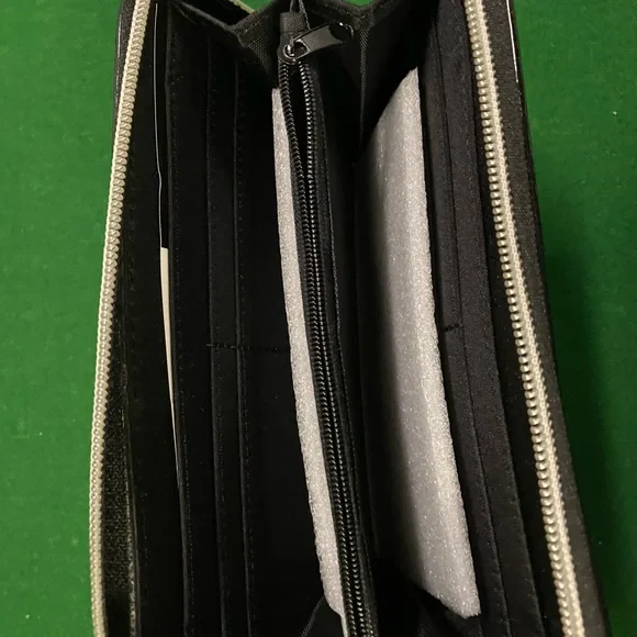 Conrad Collection Wallet - Picture 4 of 4